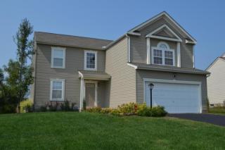 1020 Legacy Ln, Pataskala, OH 43062-8078