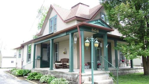 508 Center St, Flora, IN 46929-1607