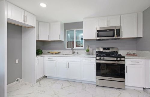 4762 Castle Ave, San Diego CA  92105-2913 exterior