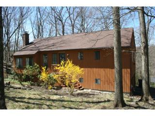 57 Madeline Dr, Ridgefield, CT 06877-2232