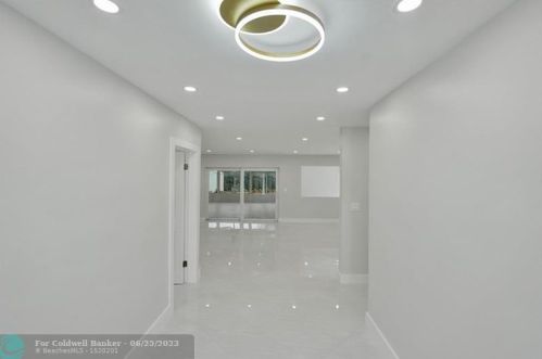 3850 36th Ave, Hollywood FL  33021-1900 exterior