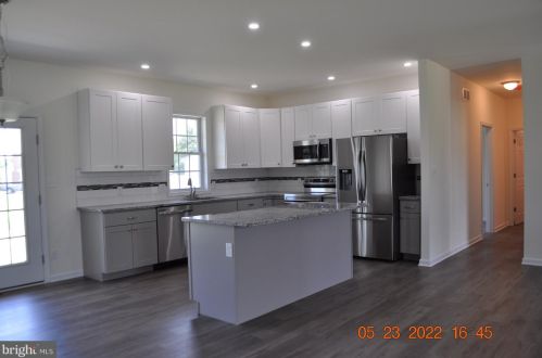 5745 Milford Harrington Hwy, Harrington DE  19952-2335 exterior