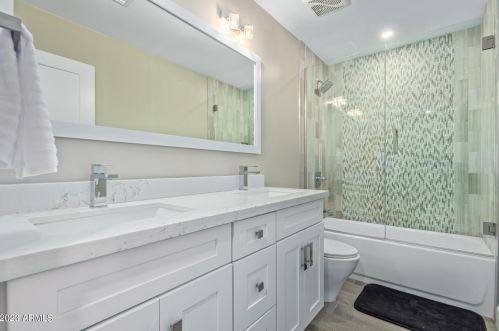 8620 Plz Ave, Scottsdale AZ 85250-6710 exterior