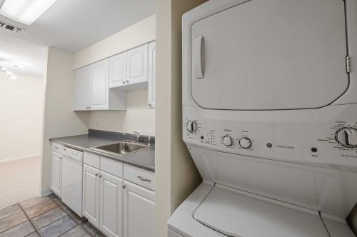 2712 Pne Cone Ct, Poughkeepsie NY  12603-7112 exterior