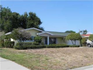 3726 Avocado Rd, Largo, FL 33770-4553