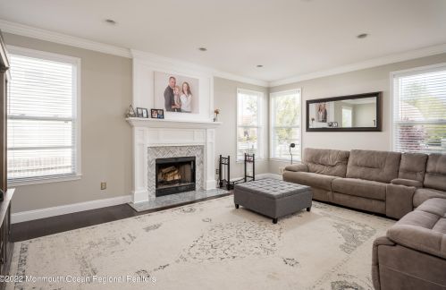 27 Goshawk Ct, Morganville NJ  07751-1073 exterior