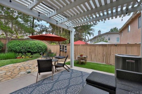 1326 Creekside Dr, Chula Vista CA 91915-2520 exterior