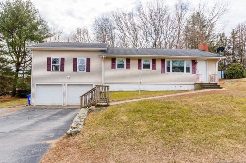 40 Kenyon Rd, Waterford, CT 06385-4214