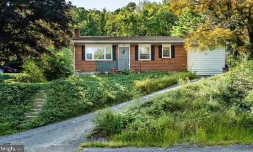 1642 Moselem Springs Rd, Moselem, PA 19526-8685