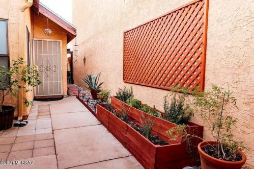 1424 Calle Gallego, Tucson, AZ 85745-2770