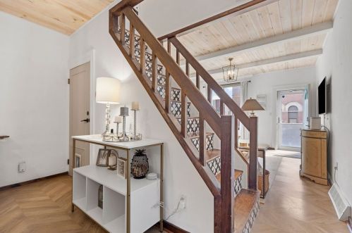 4002 Howley St, Pittsburgh PA  15224-1418 exterior