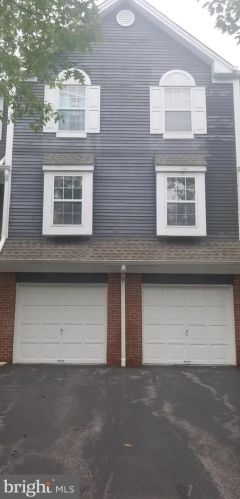 74 Shrewsbury Pl, Princeton NJ  08540-6315 exterior