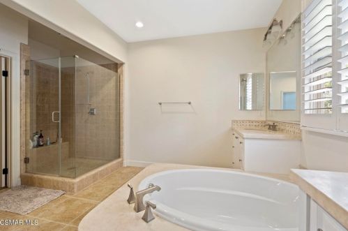 31 Tall Cedars, Irvine CA  92620-3669 exterior