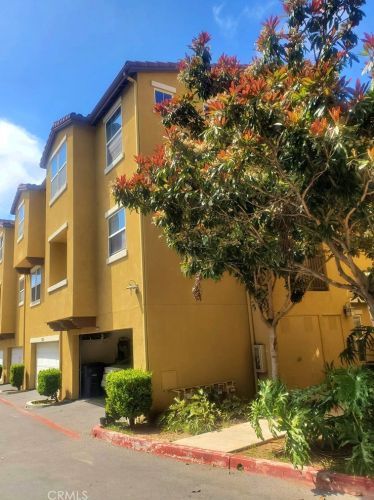 1864 12th St, National City, CA 91950-3720