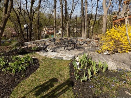45 Juniper Rd, Bethel, CT 06801-1812