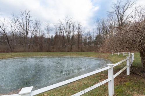 6 Rambling Brook Ln, Poughkeepsie NY  12601-5964 exterior