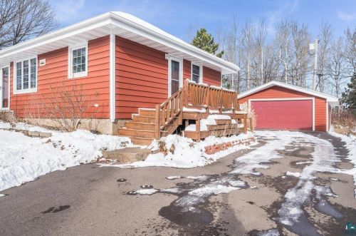 815 Almac Dr, Duluth MN  55810-2744 exterior