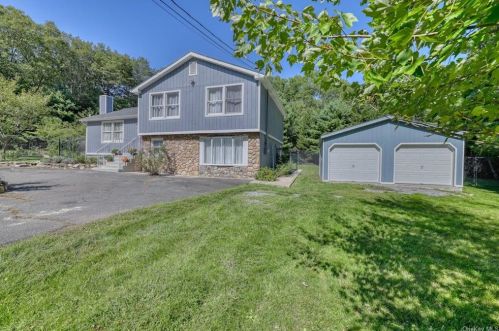 132 Wilson Rd, Sparrowbush, NY 12780-5440