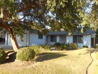 6506 Mitre Ave, Fresno, CA 93722-2910