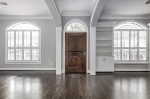4424 Lula St, Bellaire, TX 77401-5224