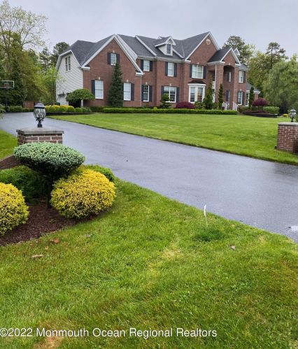 3 Winding Woods Way, East Freehold, NJ 07728-9282