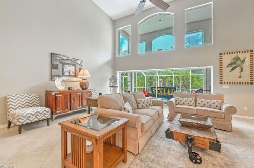 226 Sabal Lake Dr, Naples, FL 34104-6408