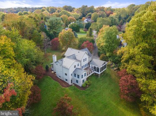 11001 Burywood Ln, Herndon, VA 20194-1409