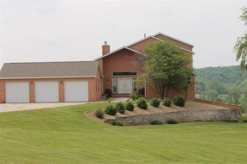 2651 Pioneer Rd, Hazel Green, IA 52223-8450