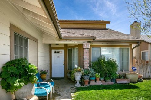 43618 Serenity Ct, Lancaster, CA 93535-5642