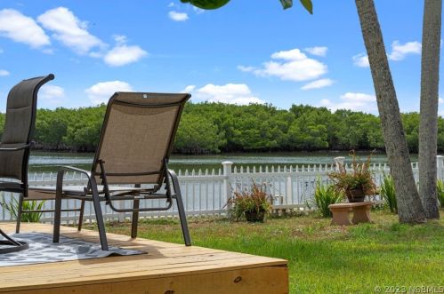 5959 Riverside Dr, Daytona Beach FL 32127-6445 exterior