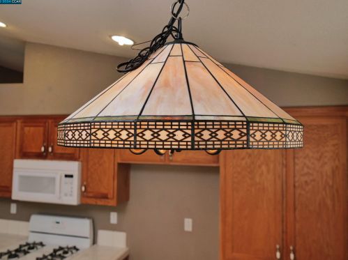 1062 Schadeck St, Manteca CA  95336-5956 exterior