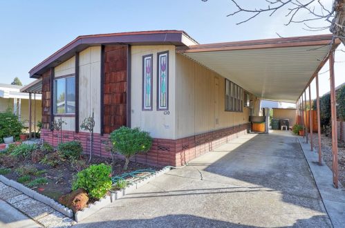 120 Grove Dr, Morgan Hill, CA 95037-6104