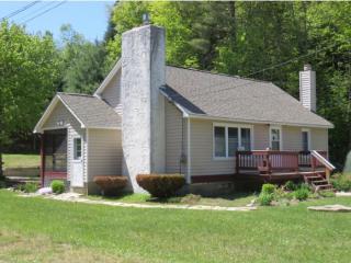 82 Maurice Ln, Landgrove, VT 05148-9582