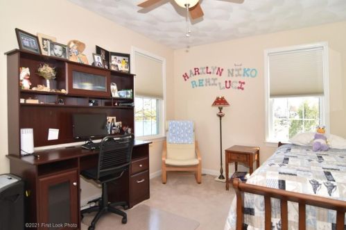 44 Boulevard Ave, Lincoln RI  02865-2108 exterior