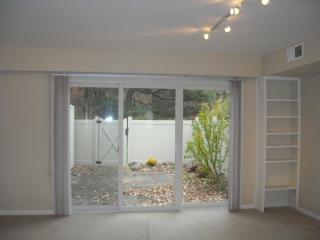 502 Windsor Dr, Framingham MA  01701-3095 exterior