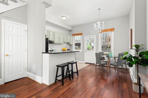 603 10th St, Washington, DC 20002-5315