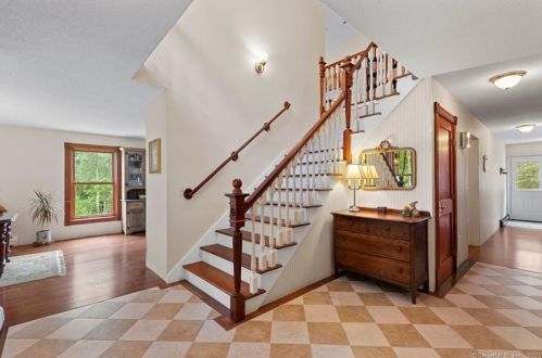 295 Ramstein Rd, New Hartford, CT 06057-3208