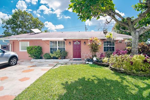 2600 28th St, West Palm Beach, FL 33404-1813