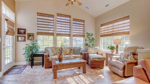 172 Huntington Dr, Jackson Twp NJ  08527-4789 exterior