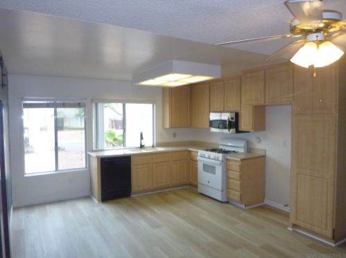 9946 Backer Ct, San Diego, CA 92126-3567