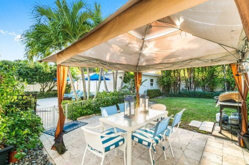 340 7th Ave, Delray Beach FL  33483-5521 exterior