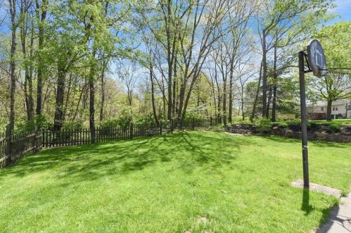 3522 Fox Chase Dr, Imperial PA  15126-9604 exterior