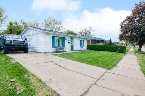 5418 39 Ave, Kenosha WI 53144-2732 exterior