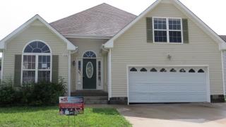 3633 Aurora Dr, Clarksville, TN 37040-2554