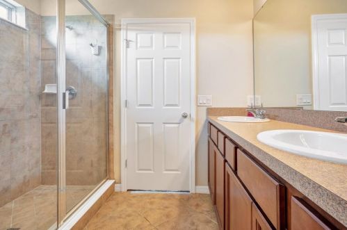 8734 Hinsdale Heights Dr, Polk City FL  33868-6010 exterior