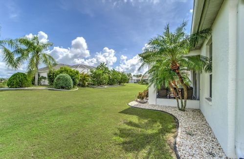 2217 Preservation Green Ct, Ruskin FL  33573-4418 exterior