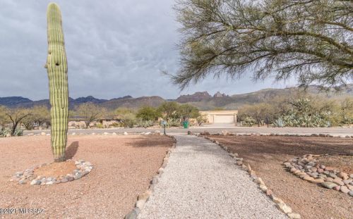 9550 Walnut Tree Cir, Tucson, AZ 85749-8663