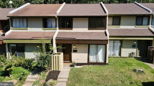 12124 Captiva Ct, Herndon VA 20191-1205 exterior