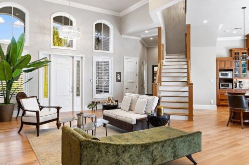 1266 Cobia Ct, Naples FL  34102-1549 exterior