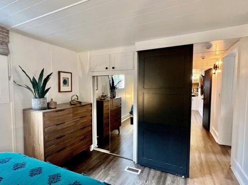 112 Yorktown, Newport Beach CA  92660-6144 exterior